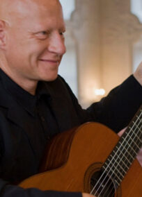 „GITARRE OHNE GRENZEN“ Philippe Loli
